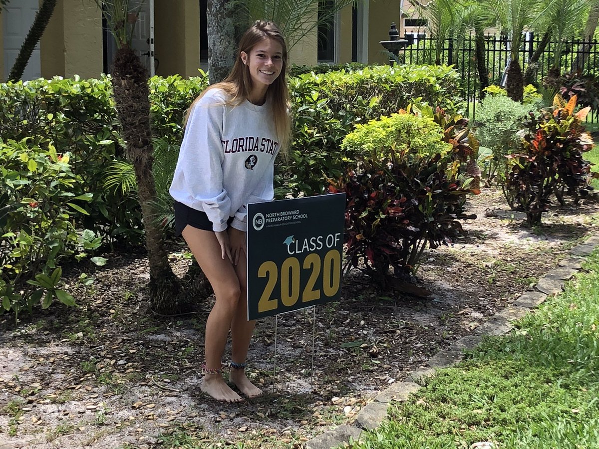 NBPSLower's tweet image. We had so much fun celebrating the @NBPSEagles Senior Class of 2020! You make us proud! Congratulations! #carparade #seniors #nbpseniors2020 @nbstugov