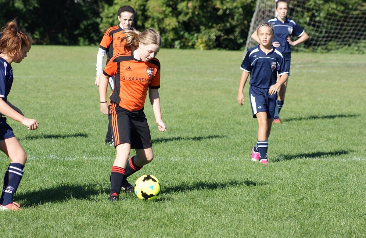 GoMHS_Athletics's tweet photo. MHS Varsity Girls Soccer Senior Spotlight
#20 Madigan Franzen
Plans to attend the Univ. of Illinois
Advice: Enjoy every shot u get to take, every practice/game,&amp; each time u step on the field
Thanks: To my coaches at MHS for believing in me, even when I didn’t believe in myself https://t.co/Ex4Br0cJtd