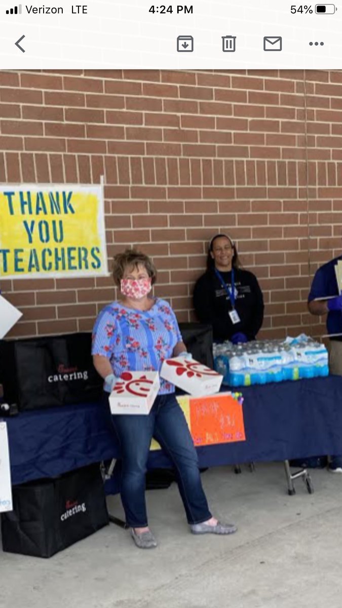shs_sca's tweet photo. Wishing my SCA kiddos could have been with me to hand out Chick-fil-A box lunches. All your hard work and effort helped make Teachers feel appreciated https://t.co/h7sTxdE0Ji