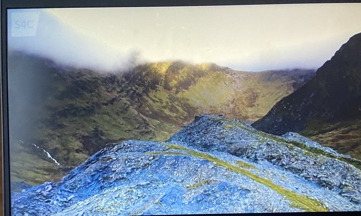 LeshiaHawkEye's tweet photo. .โฆ@MacleodLKโฉ thank you for the recommendation of โฆ@HuwJackBrassโฉ @s4c #47Copa. Amazing cinematography & scenery and fabulous story-telling.
- I will NEVER complain about a gentle hill when I venture outside Cardiff on my ๐๐ปโโ๏ธ again... https://t.co/YdjlnIapV4