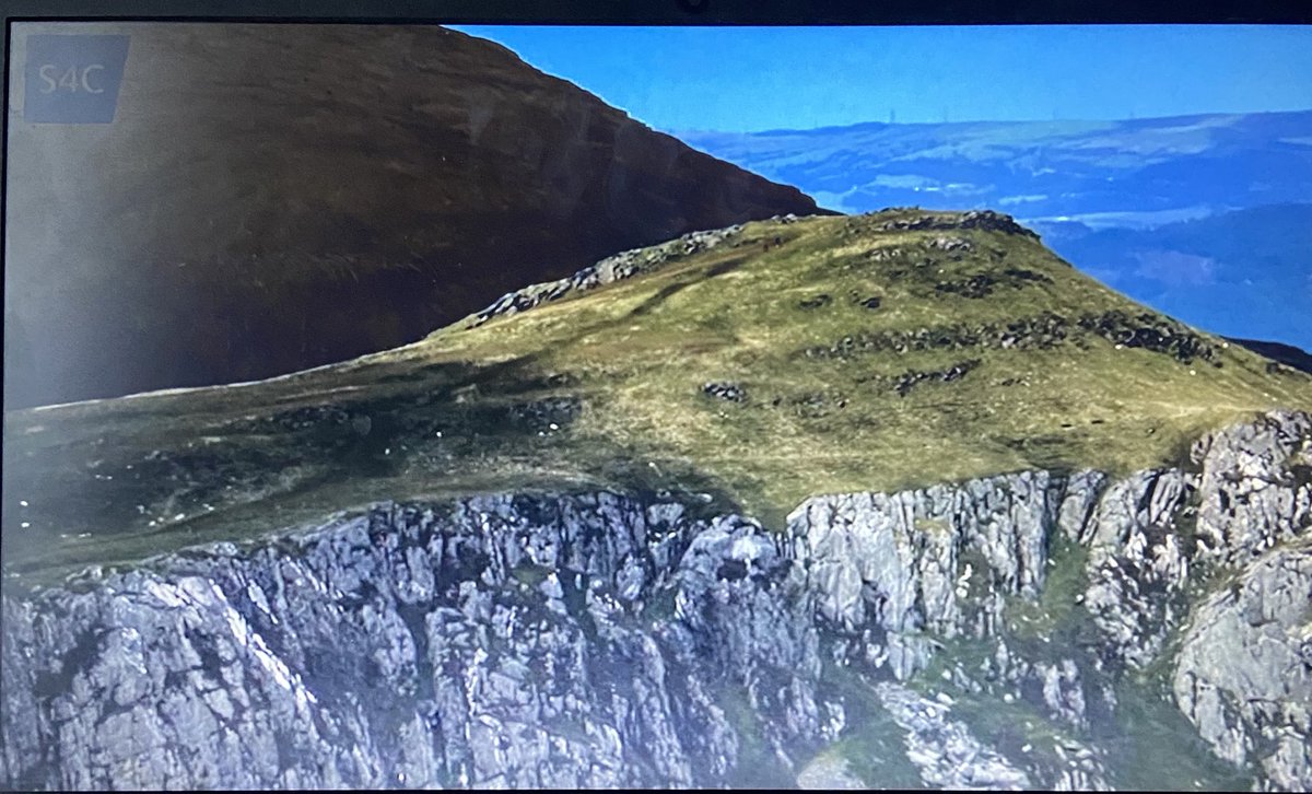 LeshiaHawkEye's tweet photo. .โฆ@MacleodLKโฉ thank you for the recommendation of โฆ@HuwJackBrassโฉ @s4c #47Copa. Amazing cinematography & scenery and fabulous story-telling.
- I will NEVER complain about a gentle hill when I venture outside Cardiff on my ๐๐ปโโ๏ธ again... https://t.co/YdjlnIapV4