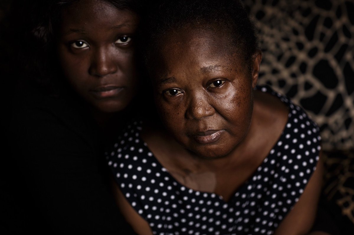 TheMayorOtu's tweet photo. Telling stories that matters to me.
Mrs Linda Atanya was a French teacher at Holy Child College Ikoyi before she had kidney failure, her 2 kidneys gone. 
Creating awareness and raising funds to help her get Transplant and hopefully get her life back! 
Pls consider to help https://t.co/GGCw70iEHc