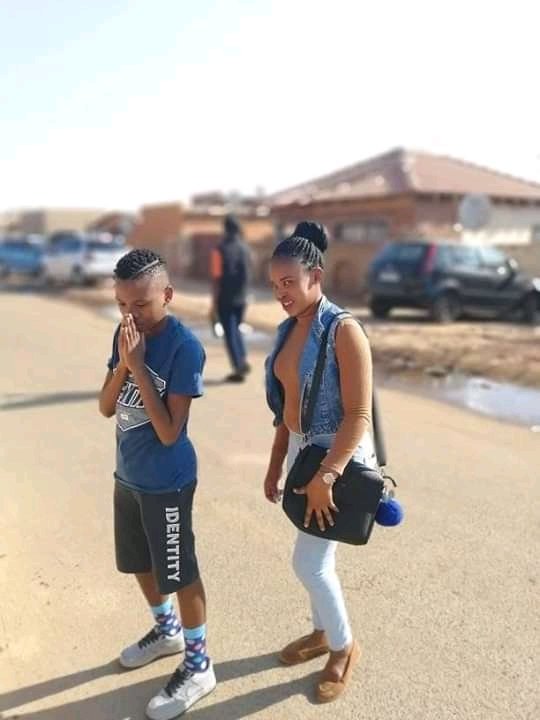 KSmallmellow's tweet image. I and my sister