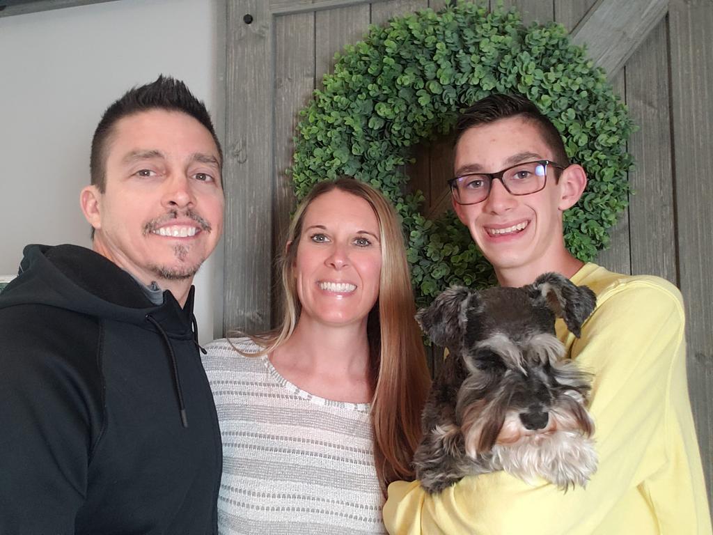 mrssmithmms's tweet photo. From my family to yours...Stay well everyone! ❤The Smith family #PowerUpMMS https://t.co/T7NAQmUPWh