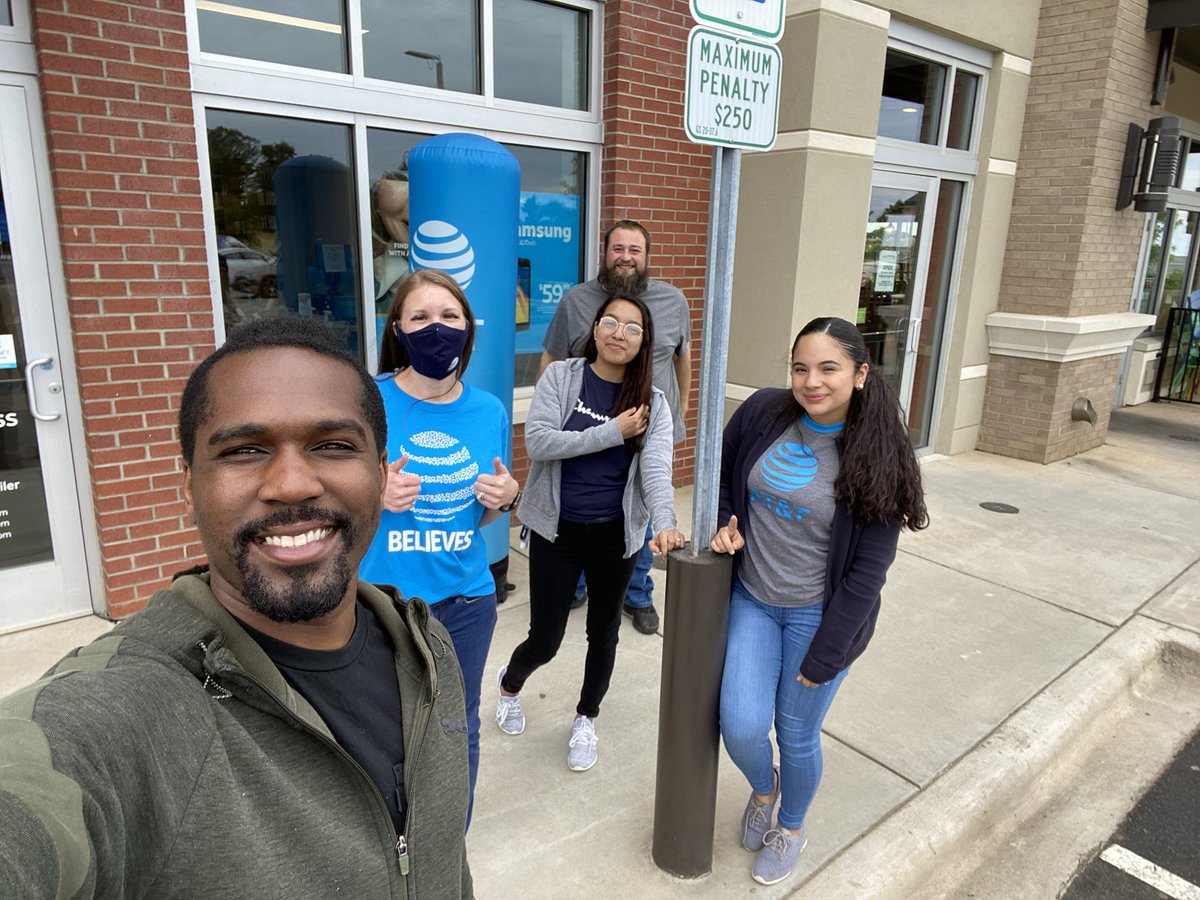 kh170u's tweet photo. Growing, developing, and sharing the AT&T experience is what we do best. Anika and AT&T #OneATT #RAISEtheMAS @GraceFCarrillo @AJ_inRVA @AdamMRagab @404girl @julestwentysix @AnikaWireless https://t.co/HE4mBgTVSu