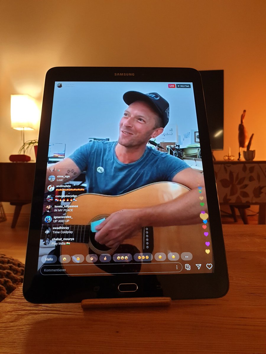 K77Barbara's tweet photo. @coldplay Thank you so much 🥰 https://t.co/saoozcLkEs
