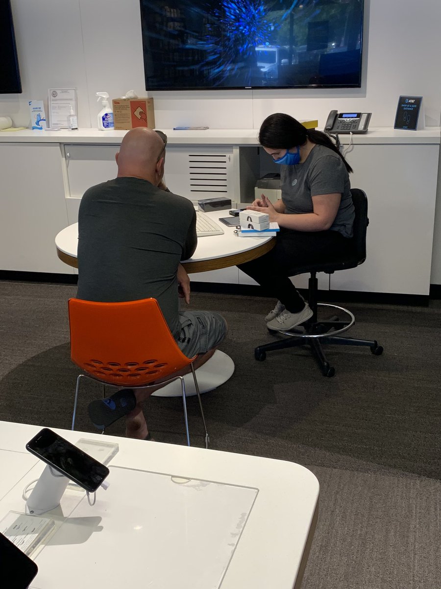 alvers_austin's tweet photo. The @PalatkaPirates are ready to help you stay connected in a safe, clean setting. Come see us for wireless and entertainment needs!
@justjimjeep @dmartin_att @teamgrayT @jrluna11 https://t.co/Ot1T3PuRcz