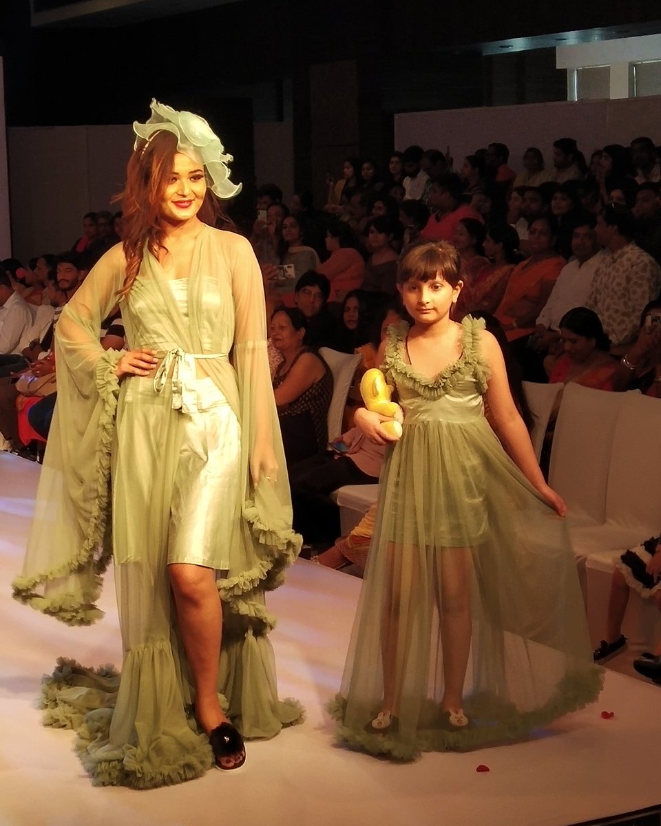 imKpProductions's tweet photo. India kids fashion week season 7 jaipur chapter! 📸
Follow us on Instagram :- https://t.co/4ZOOq9AmJs
#throwback #ikfwseason7 #jaipur #kids #kidmodel #kidmodels #kidlove #kidsfashion #kidsactivities #lovethiskid #kidator #instakid #modelssearch #modellingagency #kpproductions https://t.co/uG0L6QVknr