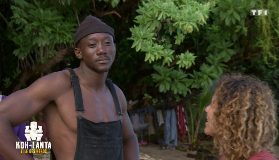 Monica_Aurelle's tweet photo. Moussa: Claude il coupe pas le totem en 2?
Ok je retiens. Je ne lui rape plus sa coco #KohLanta https://t.co/1qTiyEPMiY