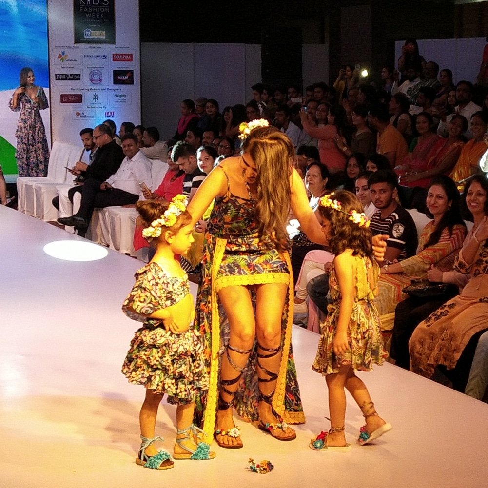 imKpProductions's tweet photo. India kids fashion week season 7 jaipur chapter! 📸
Follow us on Instagram :- https://t.co/4ZOOq9AmJs
#throwback #ikfwseason7 #jaipur #kids #kidmodel #kidmodels #kidlove #kidsfashion #kidsactivities #lovethiskid #kidator #instakid #modelssearch #modellingagency #kpproductions https://t.co/mAK8sXU2xz