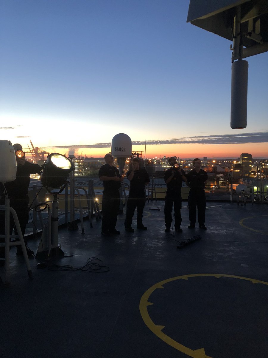 RFATiderace's tweet photo. In commemoration of King George VI’s speech at 2130 @RoyalNavy and @RFAHeadquarters Royal Fleet Auxiliary ships illuminated the skies. #VEDay75 #VEDay #ShineALight #WWII #VEDayHeroes @CdreDuncanLamb @RfaNostalgia @LivEchonews @RoyalNavy https://t.co/vpqlfwMwBC