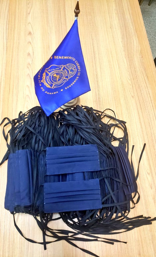 #Coclé En la mañana de hoy se hizo entrega de mascarillas de tela (rip top) a todo el personal operativo y administrativo de la zona bomberil. <a href="/Salcerod/">Roderick H. Salcedo.·.</a>