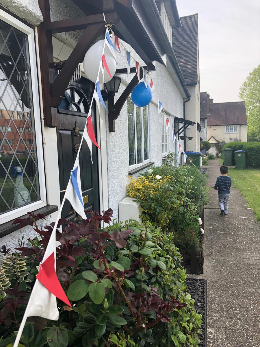 TheWeeDonkey's tweet photo. Lovely #VEDay despite social distancing managed to have a jolly good time with neighbours on the #ProgressEstate https://t.co/pniEGVwpk0