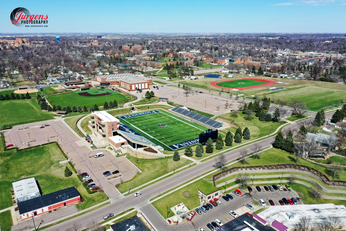 JurgensPhoto's tweet photo. On this #AugiePrideFriday, Jurgens Photo is proud be to a part of @GoAugie athletics as their Official Photographer!  Thanks to the administration &amp; all the amazing coaches we've had the privilege to work with so far!  Can't wait to get back on the field &amp; in the gym! https://t.co/kL7I8s7DrF