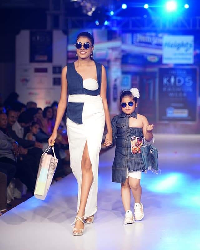 imKpProductions's tweet photo. India kids fashion week season 7 jaipur chapter! 📸
Follow us on Instagram :- https://t.co/4ZOOq9iLkS
#throwback #ikfwseason7 #jaipur #kids #kidmodel #kidmodels #kidlove #kidsfashion #kidsactivities #lovethiskid #kidator #instakid #modelssearch #modellingagency #kpproductions https://t.co/KFJ5FyLTkK