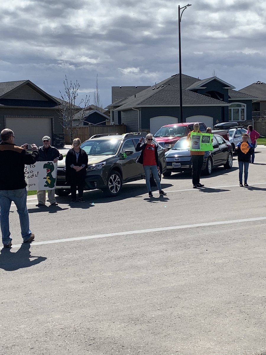 gaushane's tweet photo. Thanks @siftonbrsd  for the awesome parade and for making @CallumGau  and @Chase_leslie21 grad day special. https://t.co/al69iDvwRS