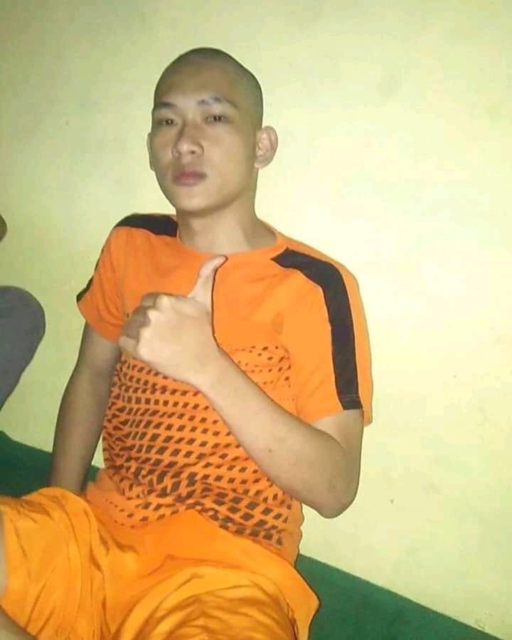 Kasihan sih lihatnya

Tapi bohong