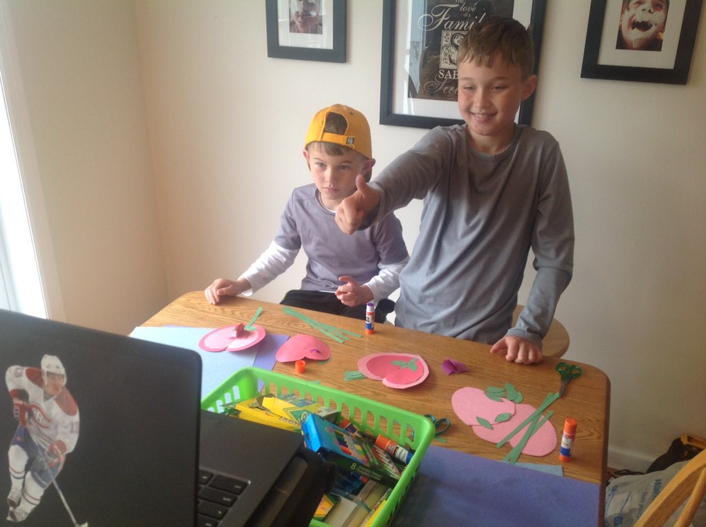 DougSaber's tweet photo. @Meaghan_Hector remains committed to her Lil' Knights. Last week @EliGiguere11 and @Mp_Coulombe assisted with a trip through the jungle. Today @KristyPidgeon and @Averymitchell4 helped guide the youngsters in making Mother's Day crafts. #HecYa18Rocks https://t.co/1XW2UD4C6s