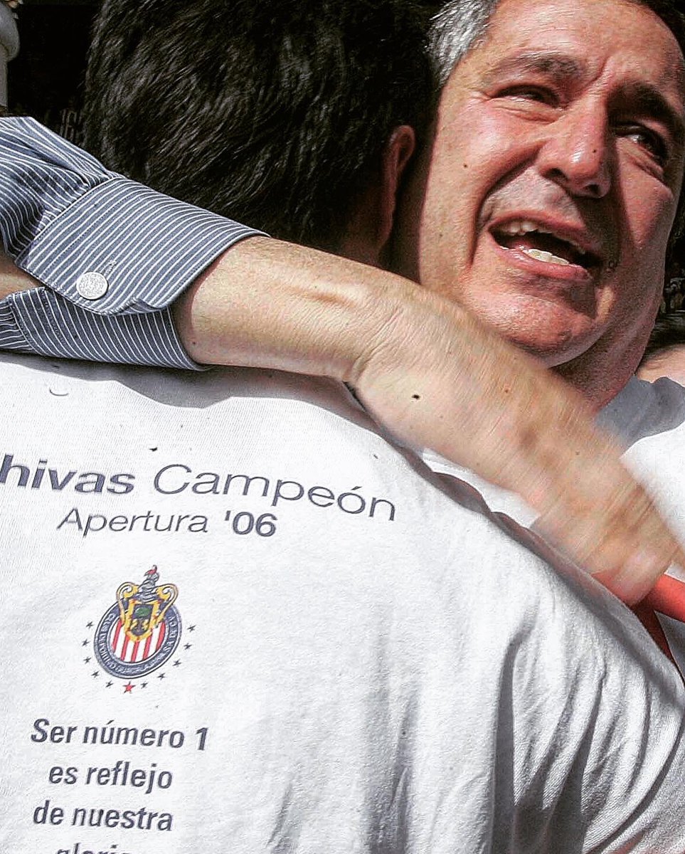Historia_Chivas's tweet photo. 📸 #114DeChivas 🥳🎉
1️⃣1️⃣ Veces Campeón - 2006 🏆🐐🇫🇷
#HC2020 | #Chivas | #CHIVAFEST | #HistoriaSagrada | #RebañoSagrado | #ChivasDeGuadalajara https://t.co/hqBvMMNF6z