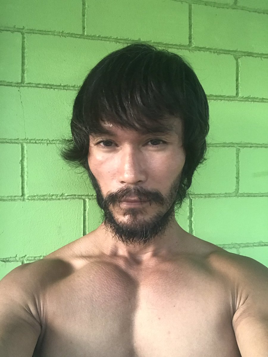 JunMarasigan06's tweet photo. Nasa punto na ako ng buhay ko na tinamad na talaga akong mag ahit at magpagupit sa panahon ng COVID-19 pandemic crisis.
March 15 to present.
The real goatee attack.
#longhair #longgoatee #realgoatee
#MrPak #TheUnpakable https://t.co/ftFs6bmNnF