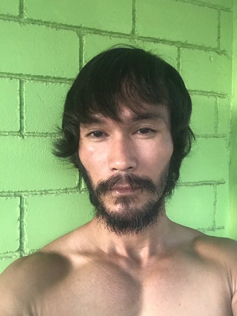 JunMarasigan06's tweet photo. Nasa punto na ako ng buhay ko na tinamad na talaga akong mag ahit at magpagupit sa panahon ng COVID-19 pandemic crisis.
March 15 to present.
The real goatee attack.
#longhair #longgoatee #realgoatee
#MrPak #TheUnpakable https://t.co/ftFs6bmNnF