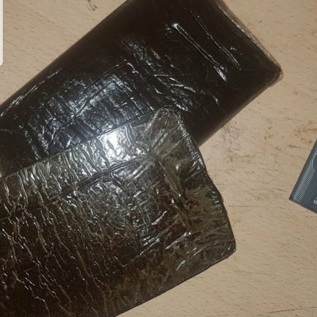 weedstore1011's tweet photo. Confiné mais pas oublié livraison reglo fiable et sécurisé en discrètion de weed et hash 🇫🇷🇫🇷🇫🇷 clean
snap: Plugstore01 

#lehavre #Toulon #Grenoble #dijon #Angers #Nîmes #var #Isère #Villeurbanne #SaintDenis #lareunion #Sarthe #Finistère #tours #pau https://t.co/khW789eH2C