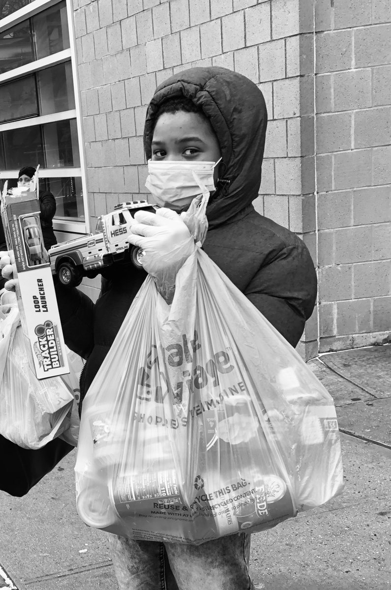Impact100NYC's tweet photo. Today for #takeactionthursdays we donated bags of groceries, blankets, and sandwiches to the families of the beautiful students at PS 11 with Ms. Gulisano the extraordinary librarian
β£οΈ #impact100nyc #impactfromhome #covidheroes #nycgives #100pbjchallenge #coverahero https://t.co/0GjaMivhXf