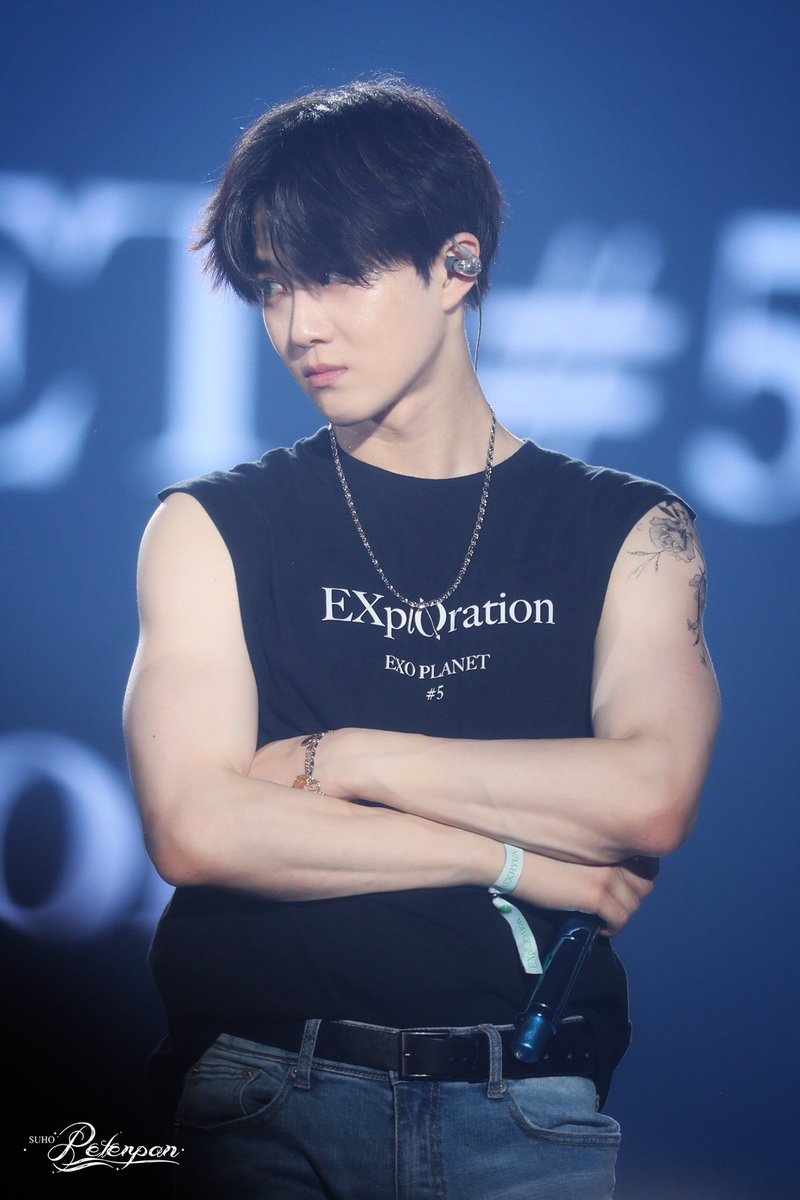 loeyon's tweet photo. @allkpop Seriously, like, even Suho himself would fall for this man https://t.co/7n4UfYvgxs