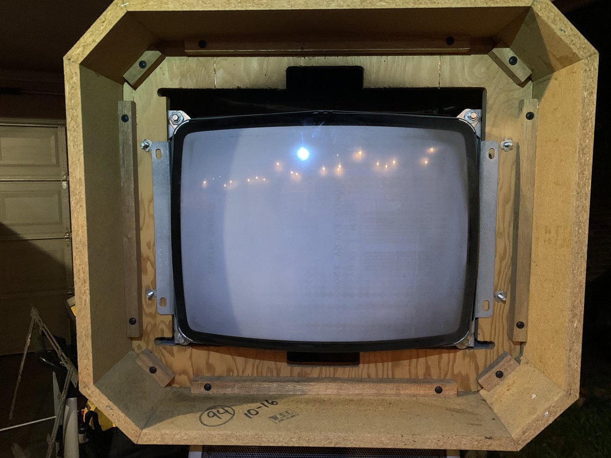 90minutetape's tweet photo. Tried putting a G07 monitor in my #Atari #Xybots cabinet and it’s slightly too deep for the backdoor to close & isn’t wide enough to mount. WTF? Found a photo online with weird additional brackets (2nd photo). Should I look for the Sharp monitor as pictured in photo 3? Hmmm... https://t.co/dYZ17GhRrD