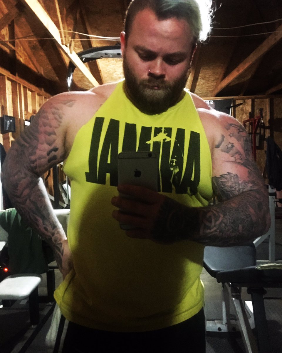 WLDCRASH's tweet photo. Shoulders blasted 💪🏼✅

#Unstoppable #WholeLottaDude #BDE #MambaMentality #StrongStyleBrand #ScarletandGraves #Sayain #independentwrestling  #prowrestling #wrestlinglife #ImpactWrestling #AEW #AEWonTNT #njpw #roh #Longhorns #Chargers #BodyBuilding #AnimalPak #UniversalUSA #HWMF https://t.co/DLIo98BMdm