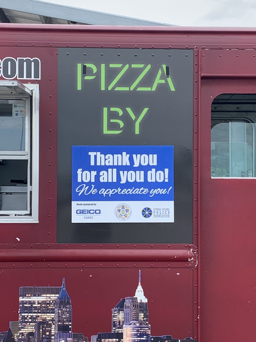 RickFOP86's tweet photo. FINISHING STRONG: Final day/night of Indy FOP Food Stops for Cops ended with IMPD East District and Cumberland PD | A total of nearly 900 police officers and 911 Call Takers/Dispatchers fed in just the past week. Big thanks to all our Supporters #BackTheLine #FOP https://t.co/hsJwXW7wQ6