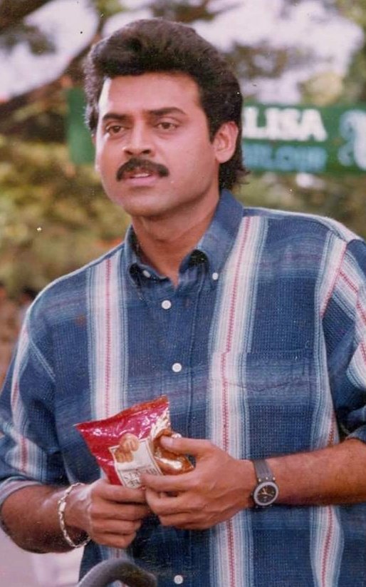 ui000009's tweet image. #11YearsOfKICKMadness 

#HBDVijayDeverakonda

#30GloriousYrsForIHJVAS 

#2YearsOfMahanati

#23YearsForTrendSetterPreminchukundamRaa

#18YearsForBBSanthosham