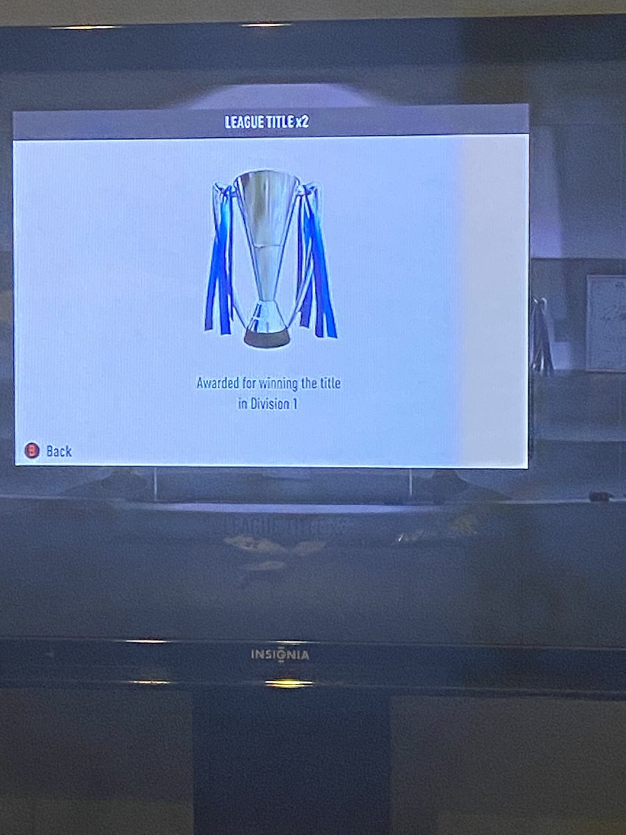 Rawboyz2's tweet photo. We in hella good form rn. Won Div 1 back to back seasons. https://t.co/9w5kflVROw