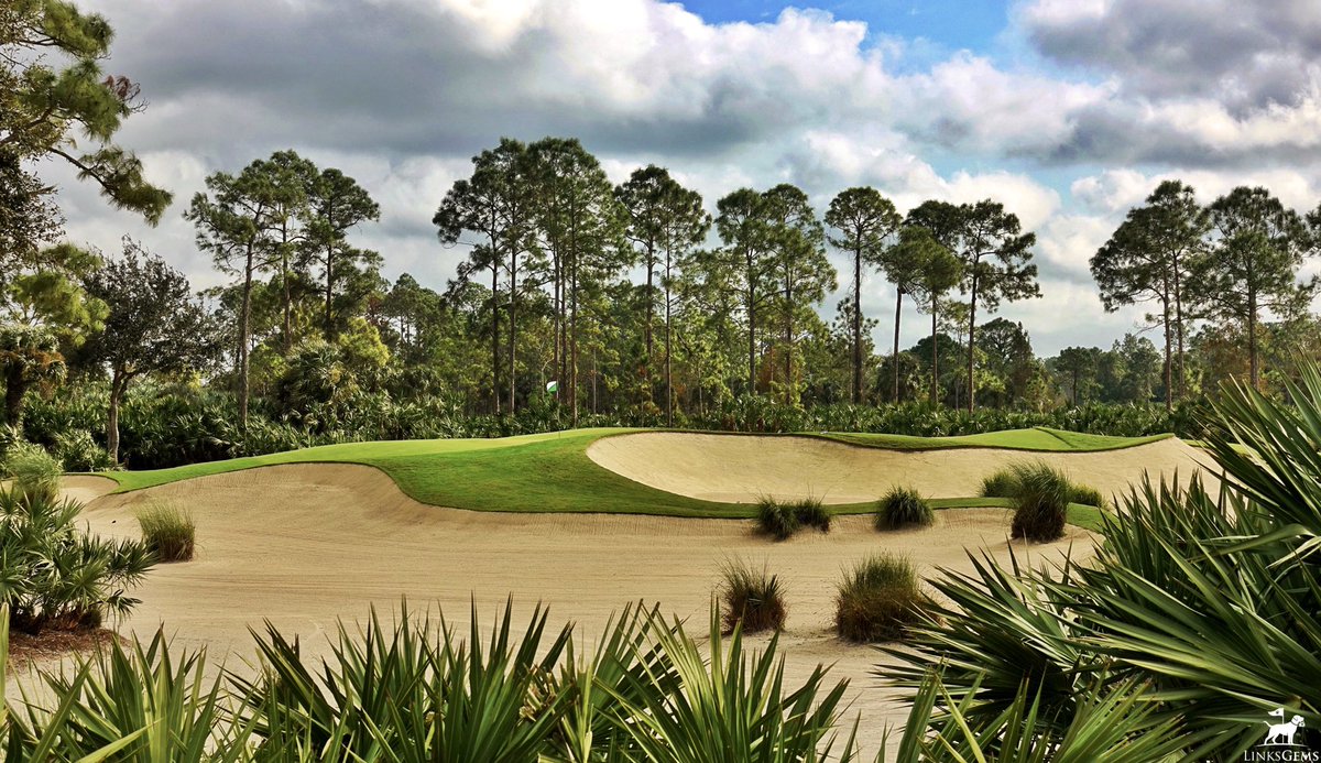 LinksGems's tweet photo. After I mentioned it in the Union League National post last night, a request came in for Calusa Pines. This 2001 design by Dana Fry and Michael Hurdzan conjured from worthless swampland is as much a feat of engineering as architecture, and it’s very impressive in both respects. https://t.co/QUkc9UZv7R