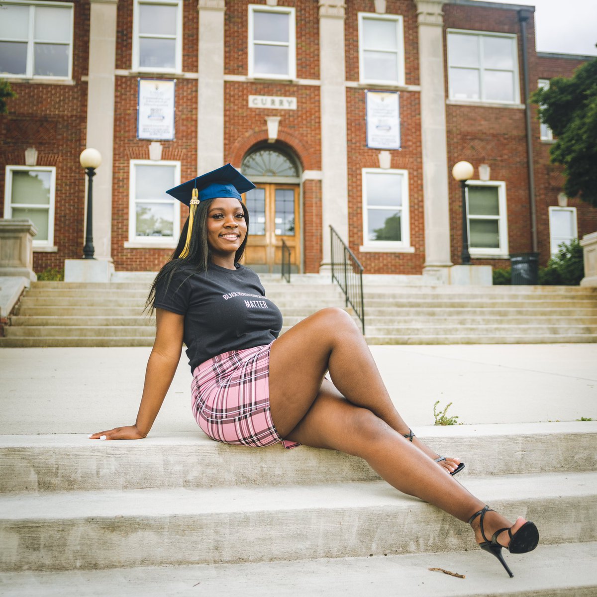_tbross's tweet photo. UNCG ALUMNA 🍾 https://t.co/egfcnJLN3F