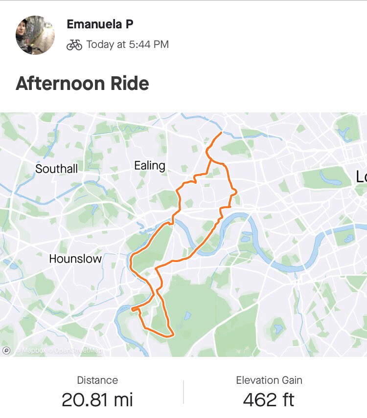EmanuelaPatti1's tweet photo. My ride today to Richmond Park through Ham House (and with a glorious sunset on Chiswick Bridge on the way back) #onerideaday https://t.co/1rWZv8TchD