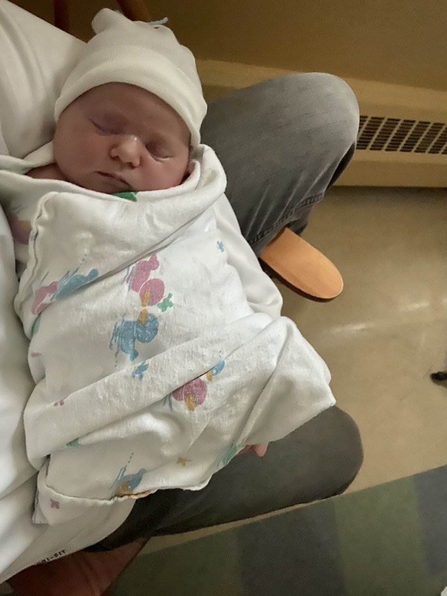 Scott Loiseau (@scottloiseau) on Twitter photo Happy Birthday Blake! Mama crushed it and the girls can’t wait to meet her #girls only Happy Birthday Blake! Mama crushed it and the girls can’t wait to meet her #girls only