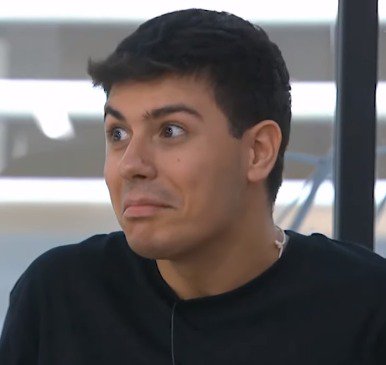 laauugaarcia's tweet photo. Mood viendo #ValeriaNetflix https://t.co/q5ziZOIH58