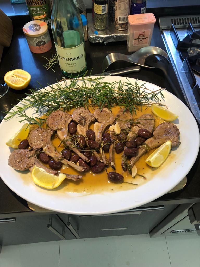 AusEmbMex's tweet photo. Yesterday I cooked some delicious Australian lamb chops Cacciatore and served it with an excellent Australian wine! 🇦🇺🥩🍷😋 Here's the recipe in case you want to try it at home. What are you going to cook this weekend? #CookingWithTheEmbassy #AussieMeat https://t.co/z3K0EUeic5