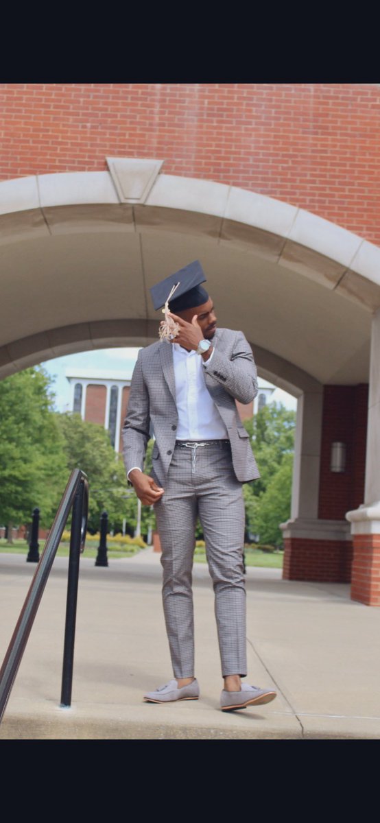 JonathanMoss_2's tweet photo. It's been a true blessing Murray State! The things I've experienced at this University will be stuck with me forever. I thank God for giving me this opportunity to attend this school. Graduating with my Bachelor's in Business Administration with a 3.0 GPA. God is good 🙏🏾🙏🏾🙏🏾 https://t.co/XPHepedwxR