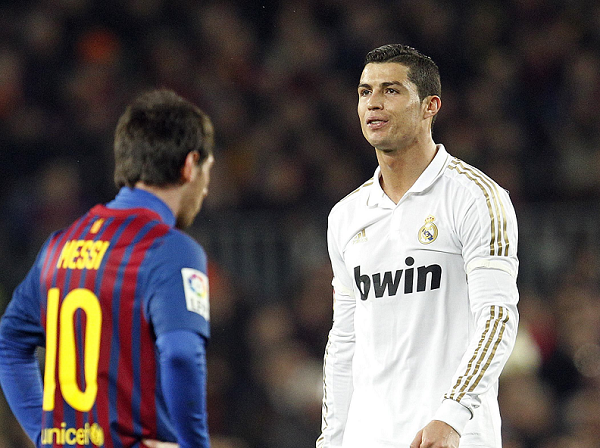 LMDFoot_'s tweet photo. Il y a 9 ans, le FC Barcelone battait Almeria 8-0 à quelques jours du Clasico.

Après la victoire du Barça, Ronaldo déclara : "Que le Barça ait gagné 8-0, ça ne me fait rien. On verra s'ils vont nous en mettre huit lundi".

Le lundi, le Barça humiliera le Real 5-0 au Camp Nou 😅 https://t.co/Sz0rxJxLVt