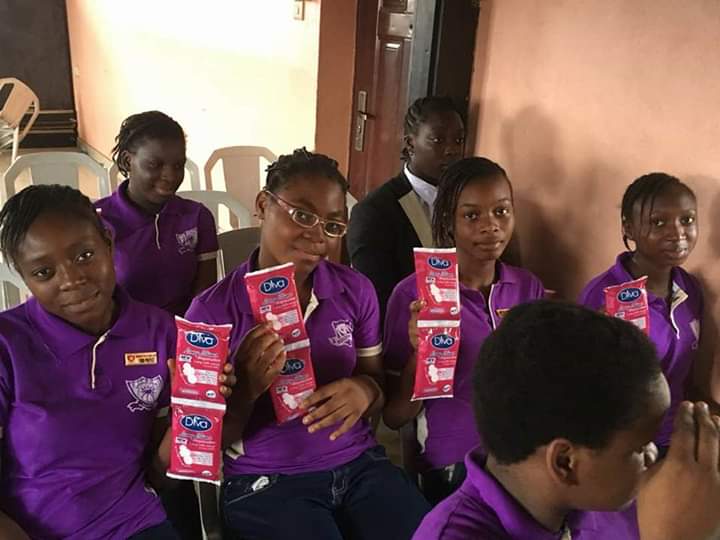 FeyiNation's tweet photo. Yet another set of years throwback pictures on Menstrual hygiene and free sanitary pads give out.
.@HameedatBalogun
.@HPovertyRelief
.@femaleandmore
.@riseupforgirls
#Girls
#girlsissues
#menstrualhygiene
#sanitarypads https://t.co/GBk675gGFq