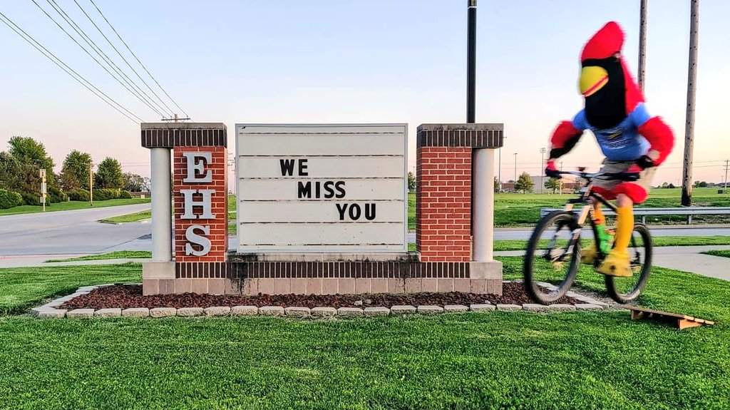 CardinalCycling's tweet photo. #Sending #NationalBikeMonth wishes from us to you!

*No Cardinals were harmed in the making of this post. One Cardinal had A LOT of fun though!
#MoreKidsOnBikes #EudoraProud #HappyTrailsToYou https://t.co/wlU6ggNp7k