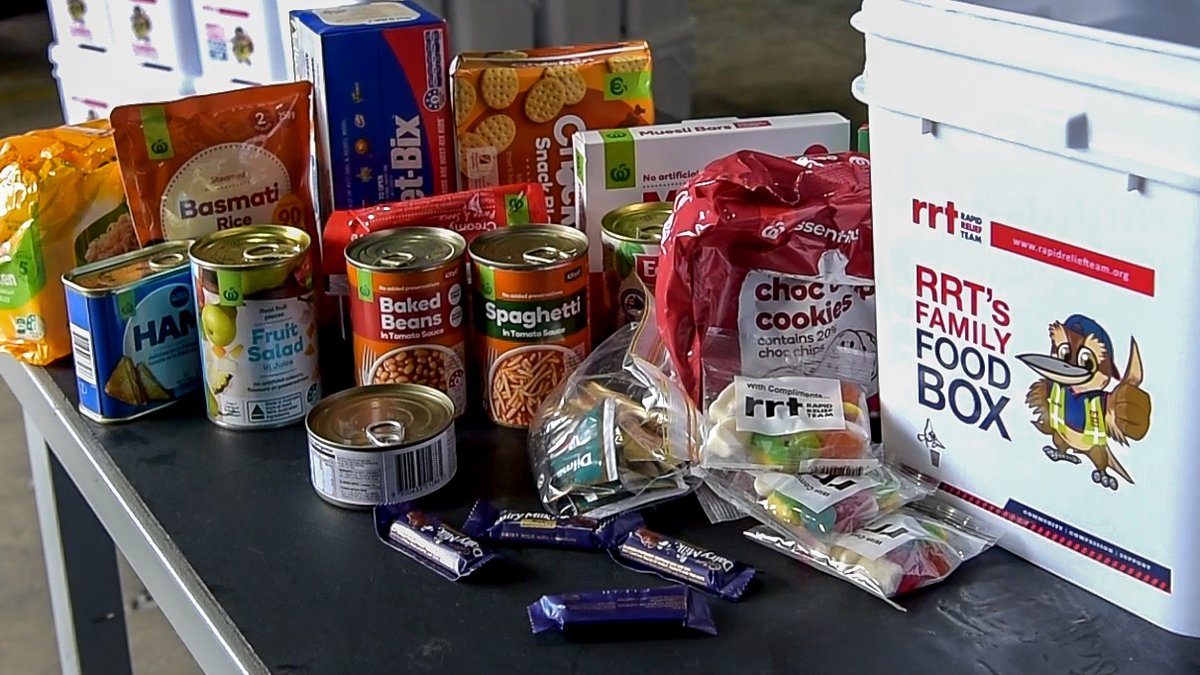 The Blue Mountains City Council have joined forces with RRT, and Mayor Mike Greenhill did his bit, and delivered RRT Food Boxes to people in need! If you are in need of support, or know of someone who is, contact Service NSW on 13 77 88 or 13 HEALTH if you're in QLD.#rrt #COVID19