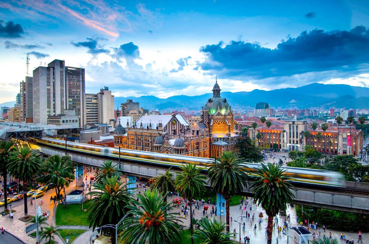 ¿Quieres visitar la ciudad de la eterna primavera? 🤩 Medellín es una ciudad encantadora y sus museos, parques, y plazas te dejarán sin aliento. 🌎🌳Conoce los tour operadores de esta ciudad que te ofrecerán los mejores tours y apóyalos en 👇salvemos.travel/emprendimiento…
