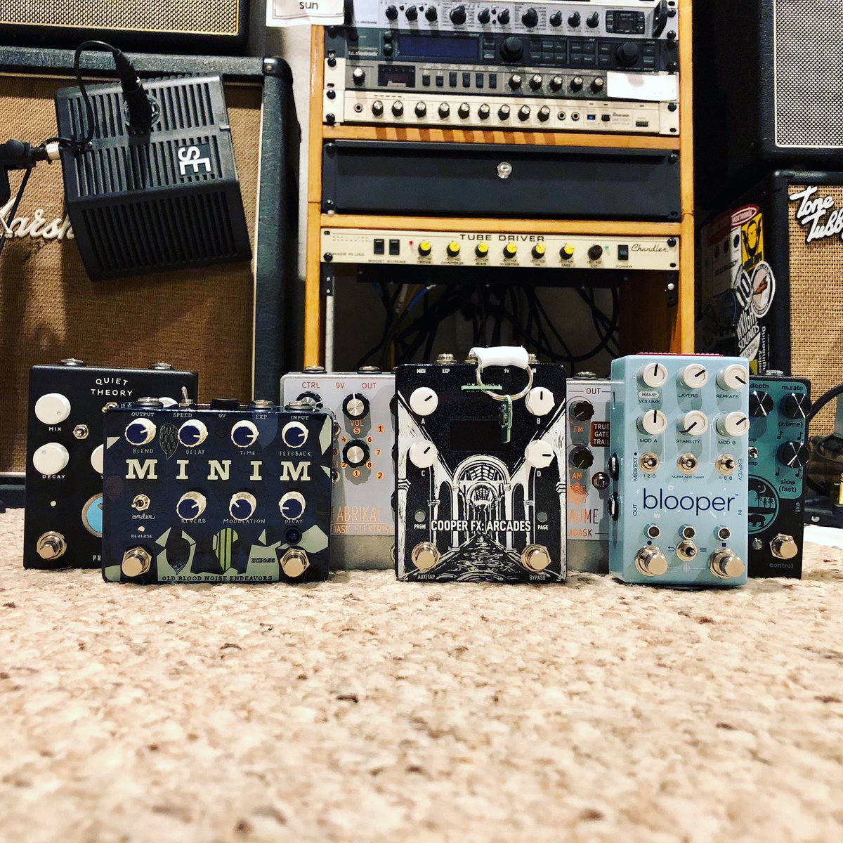pedaloftheday's tweet image. Looks like we’ve got our work cut out for us.....demos to come soon, stay safe!!
.
@sE_Electronics @quiettheory @oldbloodnoise #pladask #cooperfx @chaseblissaudio #nativeaudio #tonetubby @marshallamps @tcelectronic @ibanezofficial @drzamps