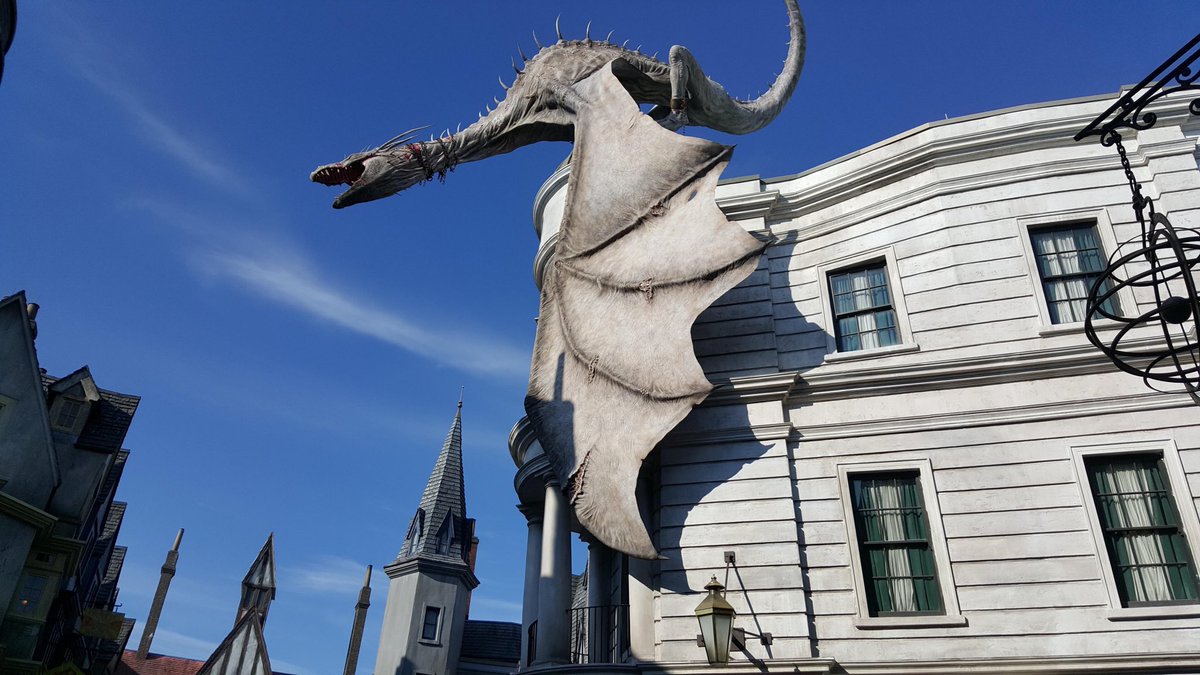 sowewander's tweet photo. Turns out we haven’t been to any cities that start with U so please enjoy these photos of #UniversalStudios instead #AlphabetAdventures https://t.co/t4ii8QNqx5