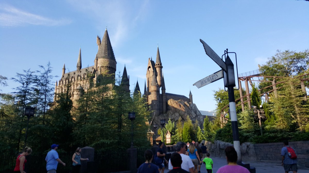 sowewander's tweet photo. Turns out we haven’t been to any cities that start with U so please enjoy these photos of #UniversalStudios instead #AlphabetAdventures https://t.co/t4ii8QNqx5