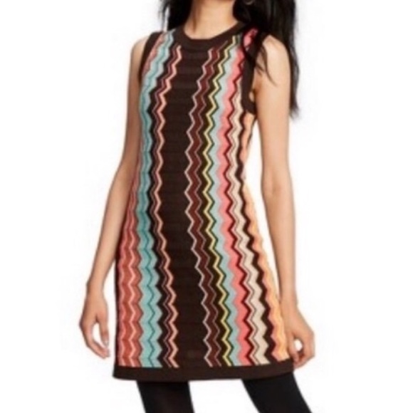 SheBledGlitter's tweet photo. So good I had to share! Check out all the items I'm loving on @Poshmarkapp #poshmark #fashion #style #shopmycloset #mayabrooke #missonifortarget #lillypulitzerfortarget: https://t.co/Imx5eaxRRe https://t.co/dcFHjAaKlz