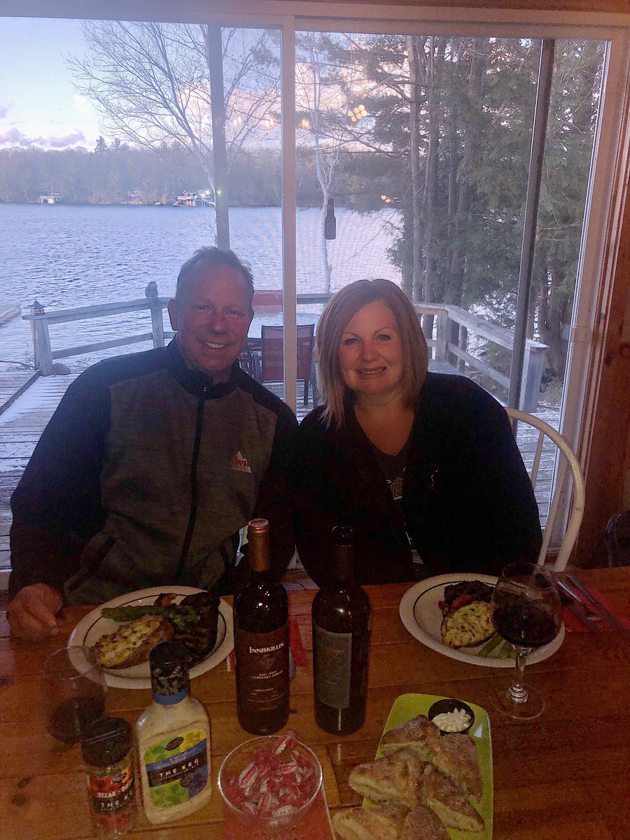 brittkirk_'s tweet photo. Celebrating Mother’s Day with the same people/food, but lakeside for a change🛶 thank you @TheKeg cant wait to get back to work! #CelebrationKit #KeggerForLife https://t.co/Ez9WGmscNI
